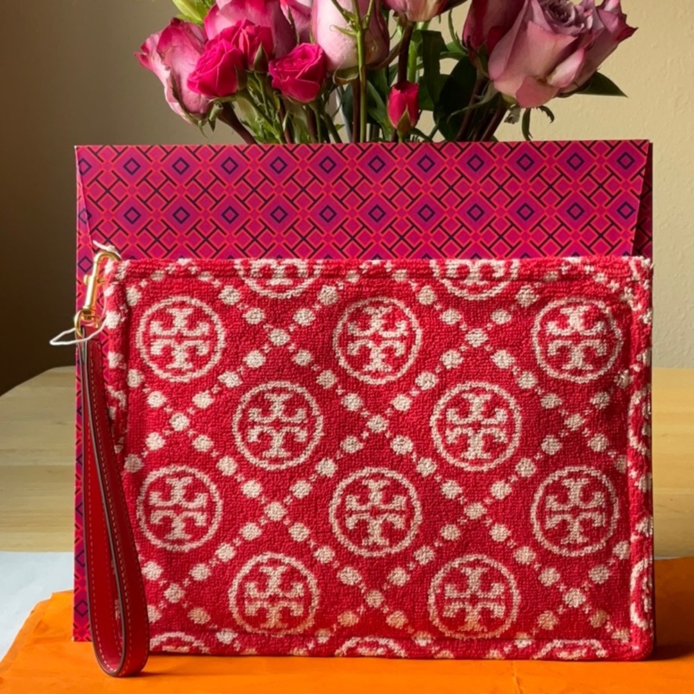 🍓 TORY BURCH T- MONOGRAM TERRY POUCH 🍓 NWT 🍓 - Picture 5 of 16